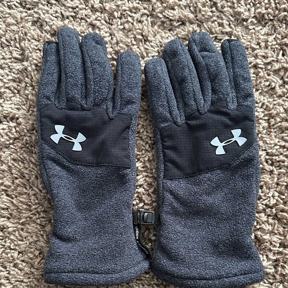 Under Armour Charcoal Fleece Gloves